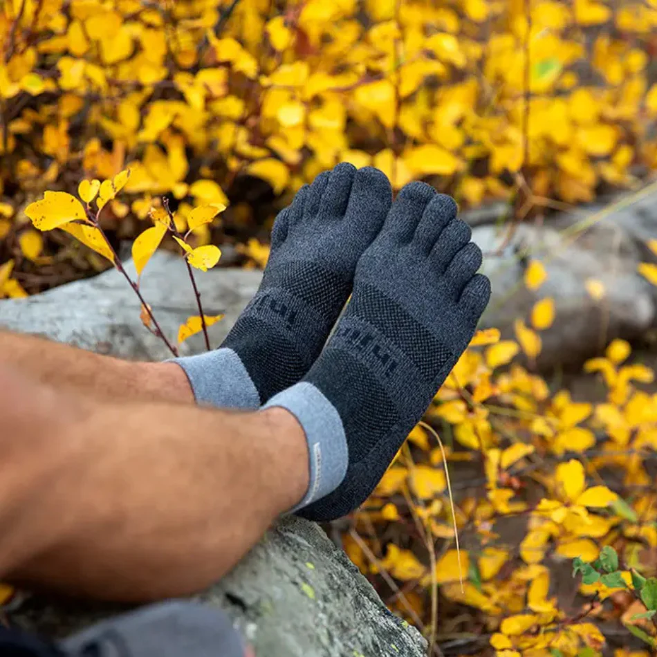 Injinji Unisex Trail Midweight Mini-Crew Coolmax Socks in Granite SS26 - Image 2