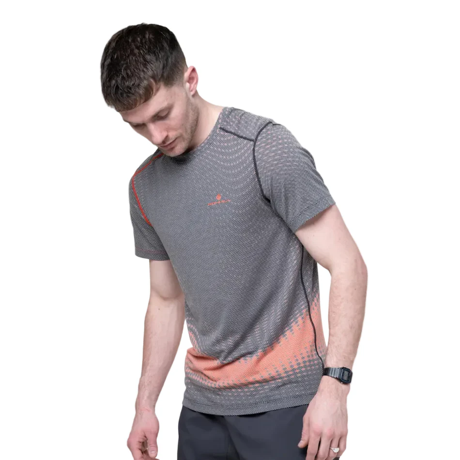 Ronhill Men's Tech Golden Hour Tee in Ronhil Red Motion SS26 - Image 3