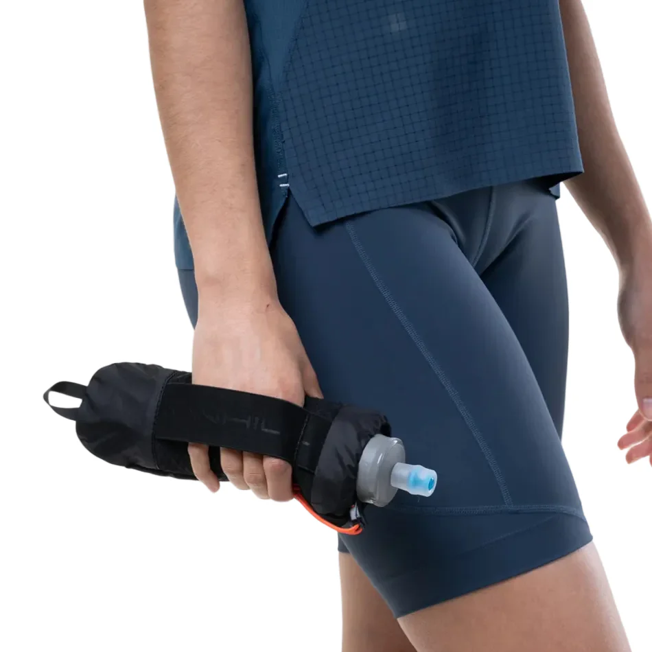 Ronhill SoftFlask with Sleeve in Black/Ronhill Red SS26 - Image 4