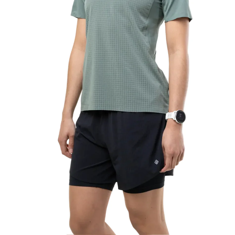 Ronhill Women's Tech All-Terrain 5" Twin Short in All Black SS26 - Image 3