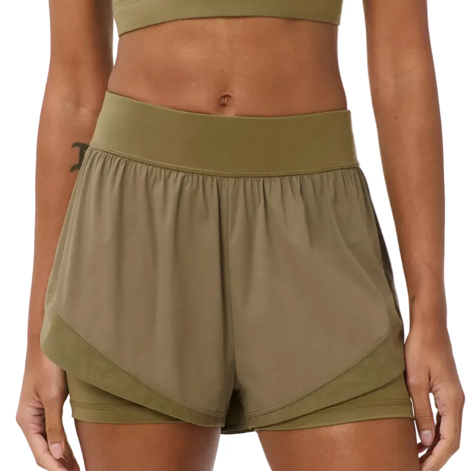 Sweaty Betty Tempo Run Shorts in Khaki Brown AW26 - Image 4